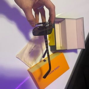 Black/Gold. Louis Vuitton Aviators. LIKE NEW!!